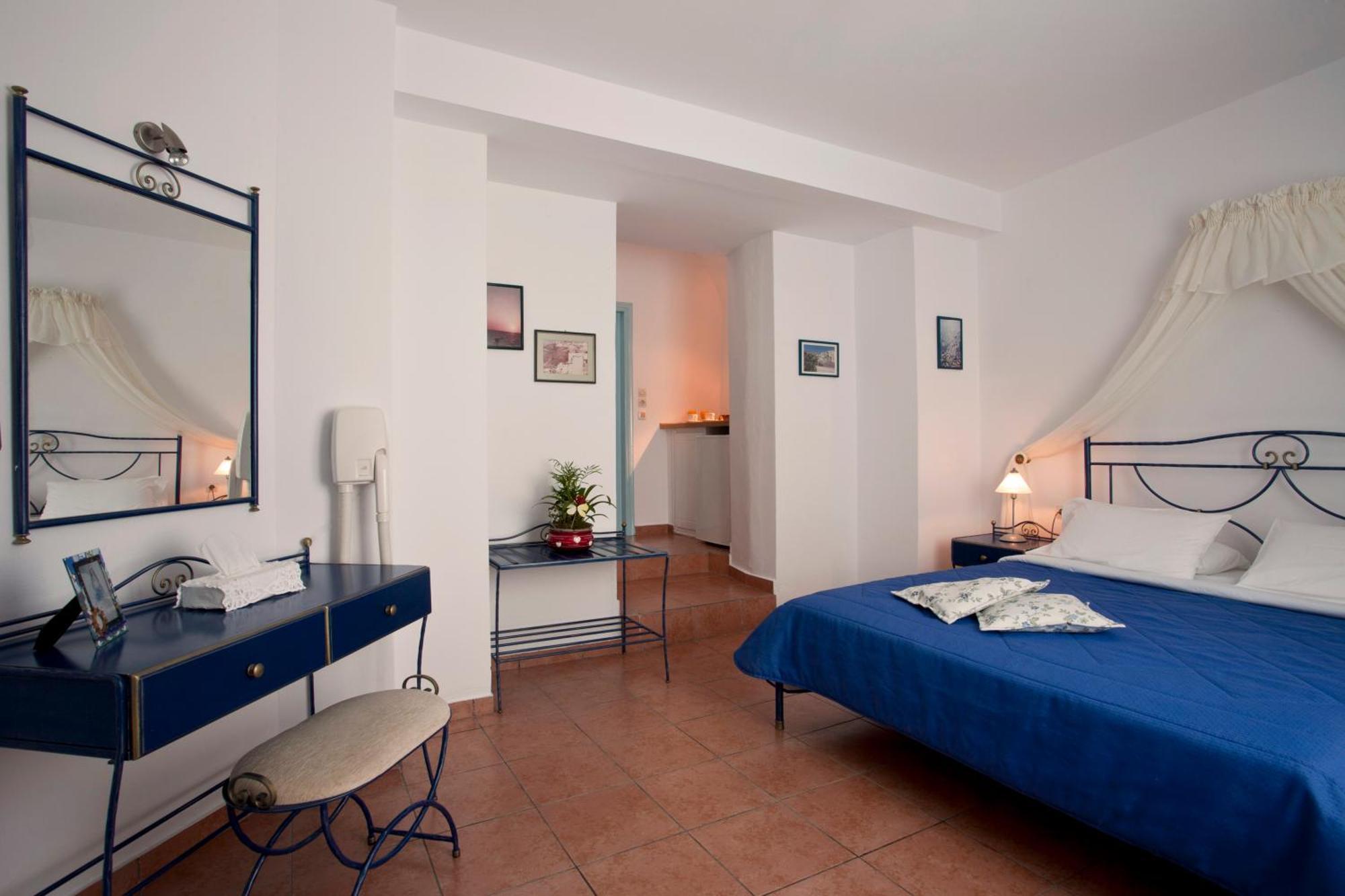 Kastro Suites Fira  Habitación foto
